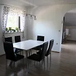 House * メドヴォデ